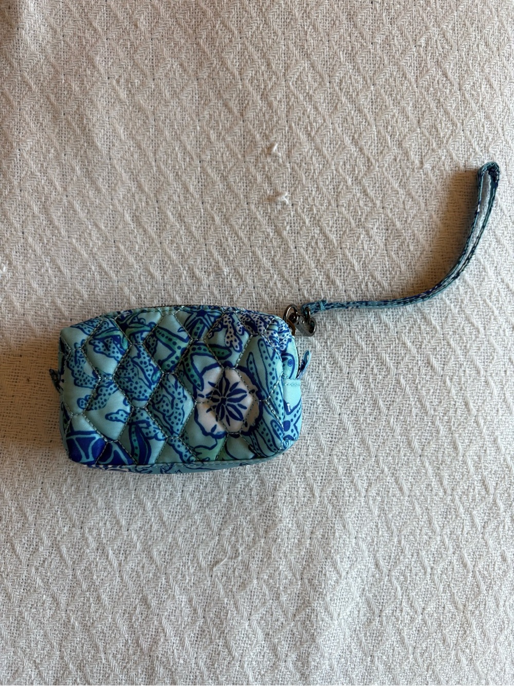 lug Blimp Quilted Pouch in Sealife Aqua NWOT - Picture 4 of 5